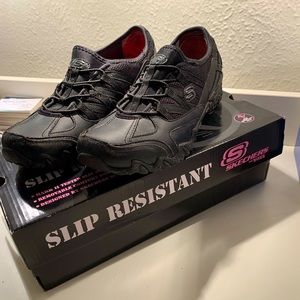 Skechers Slip Resistant shoes for work with box